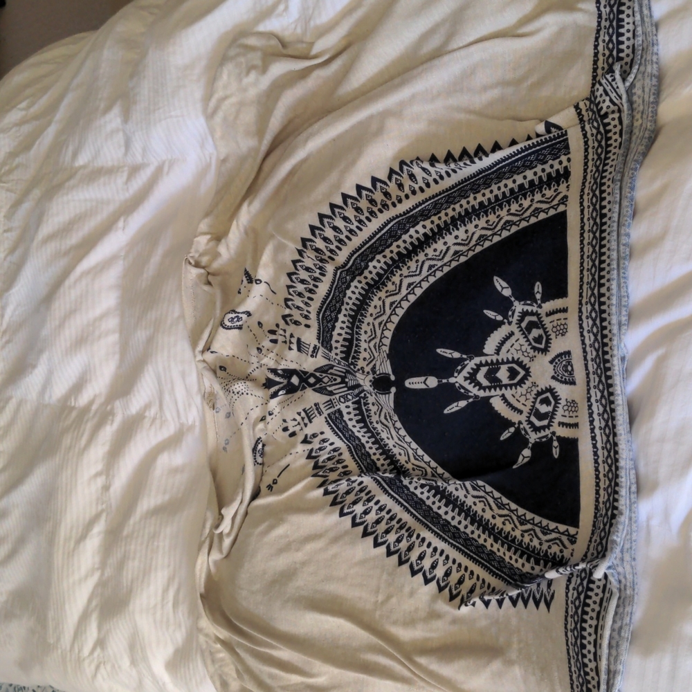 Favorite top! Dolman top 4x Weekend Suzanne Betro, off white, & navy.